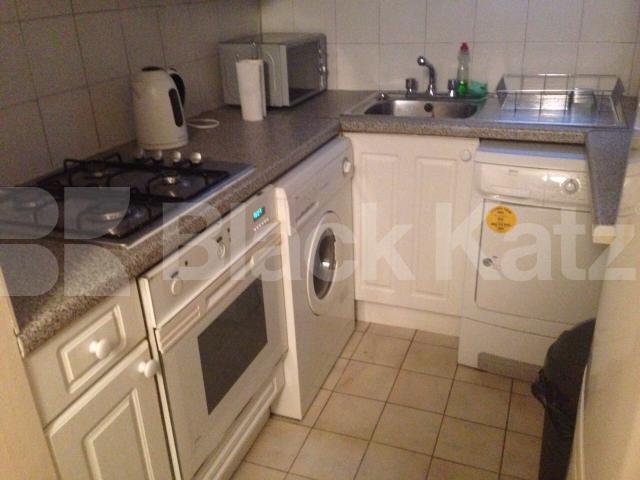 			NEW INSTRUCTION, 2 Bedroom, 1 bath, 1 reception Ground Floor Flat			 Radley Mews, High Street Kensington